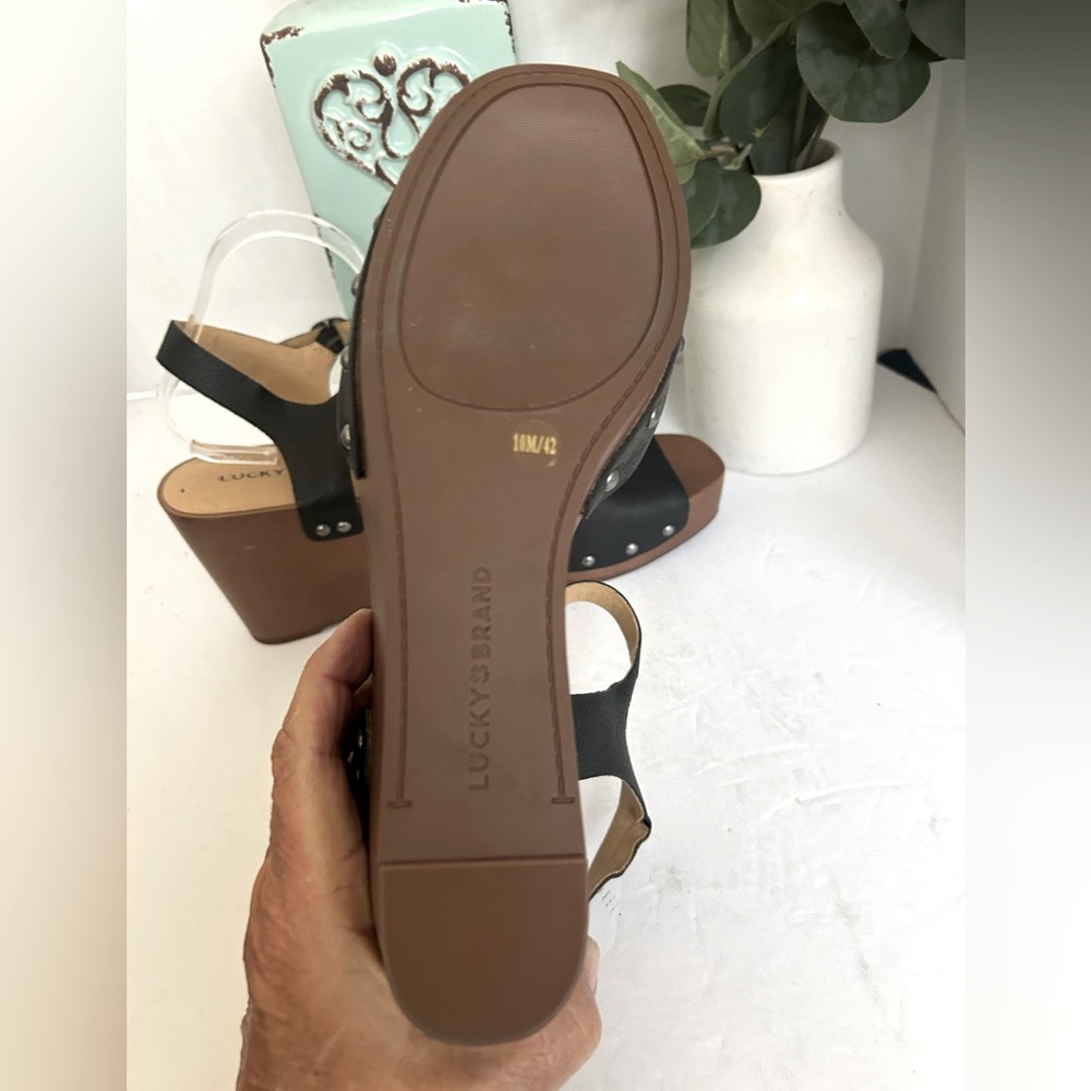 NWOT! Lucky Brand Zashti Black Wedge Sandals. Size 10 - Picture 11 of 14